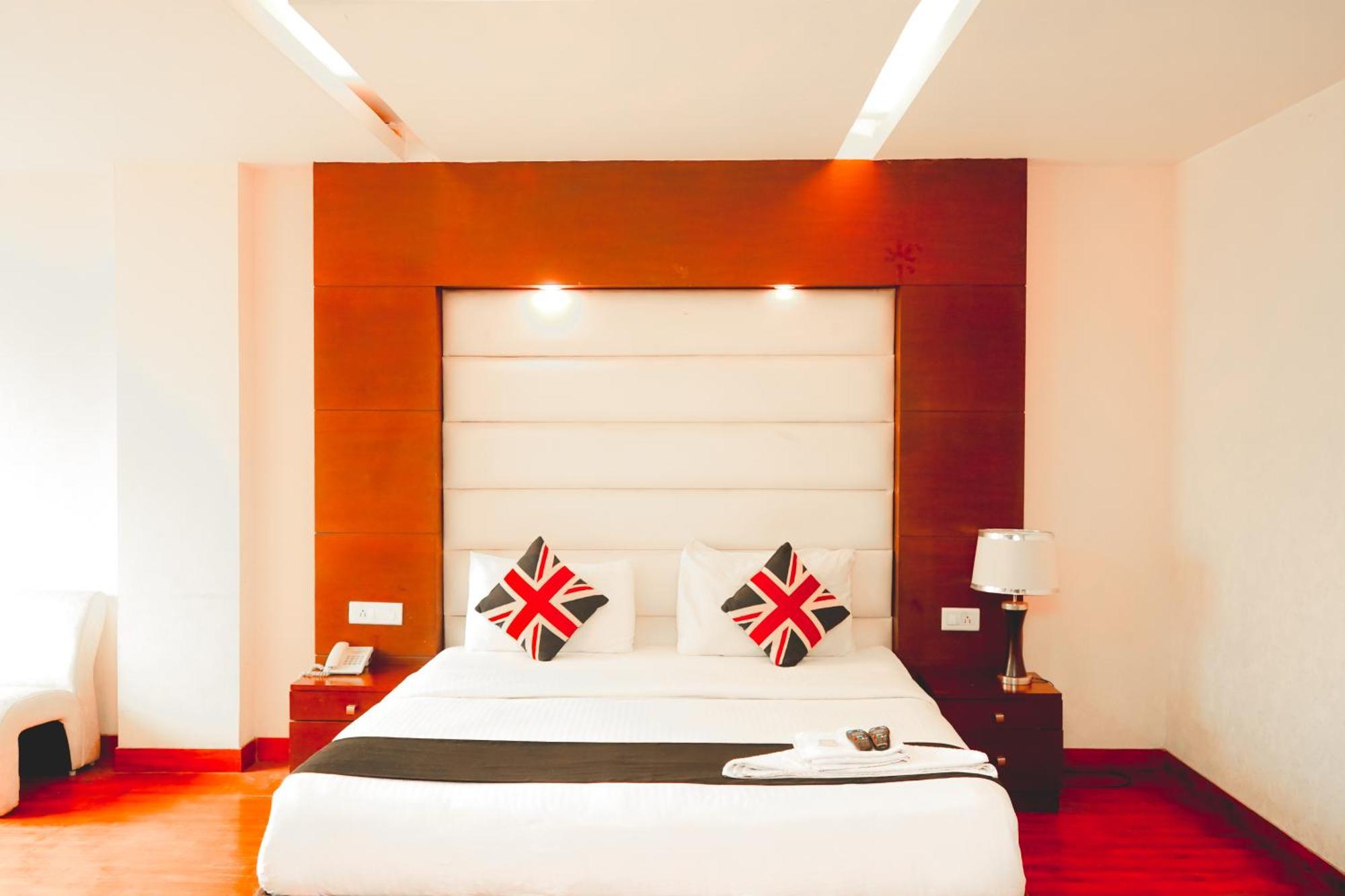 Hotel Sukoon - Ramesh Nagar Yeni Delhi Dış mekan fotoğraf