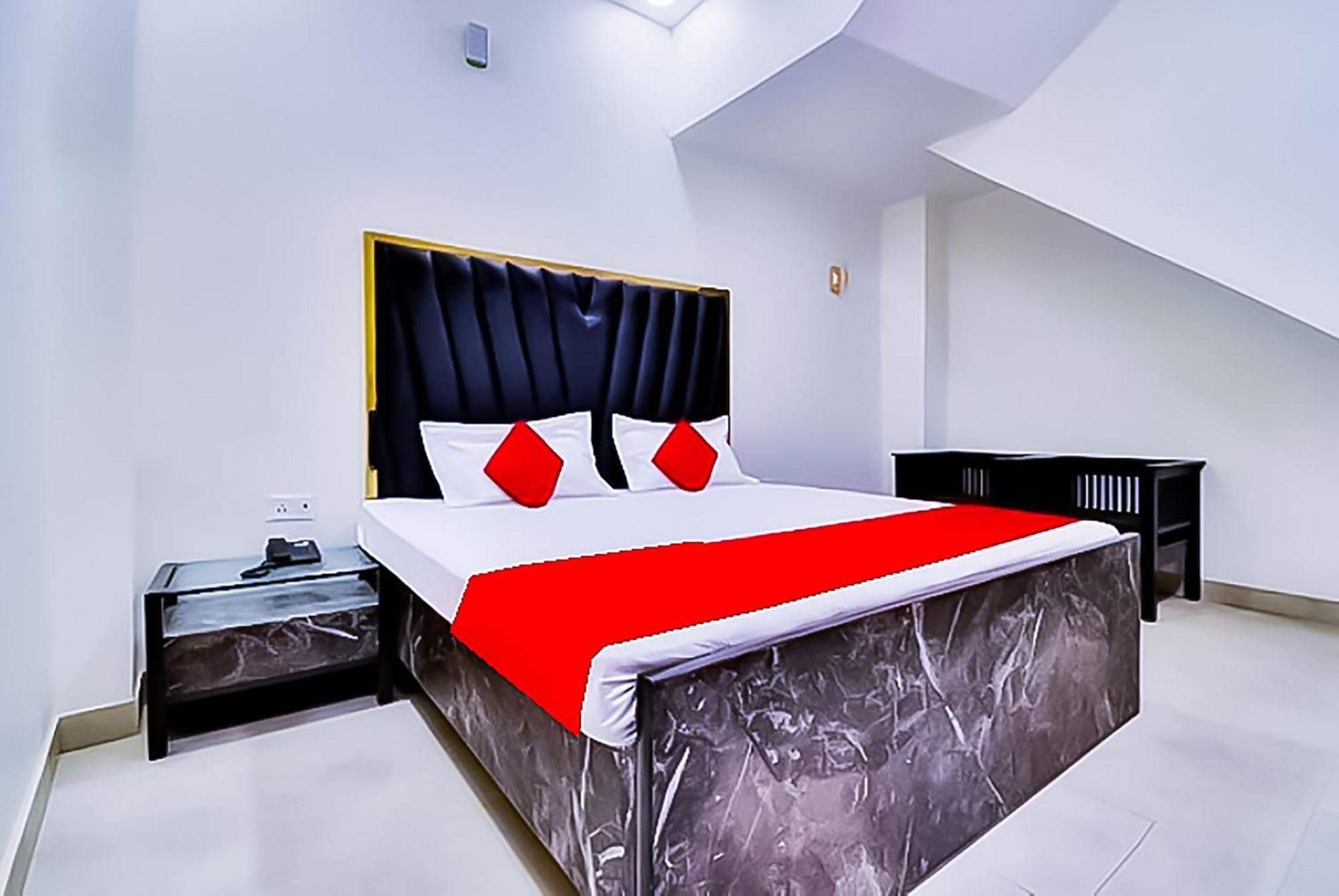 Hotel Sukoon - Ramesh Nagar Yeni Delhi Dış mekan fotoğraf
