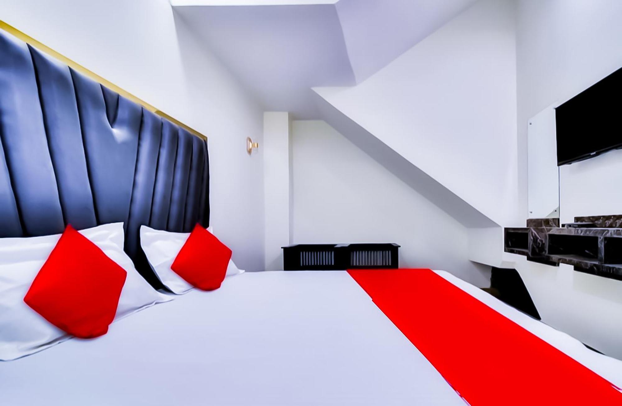 Hotel Sukoon - Ramesh Nagar Yeni Delhi Dış mekan fotoğraf