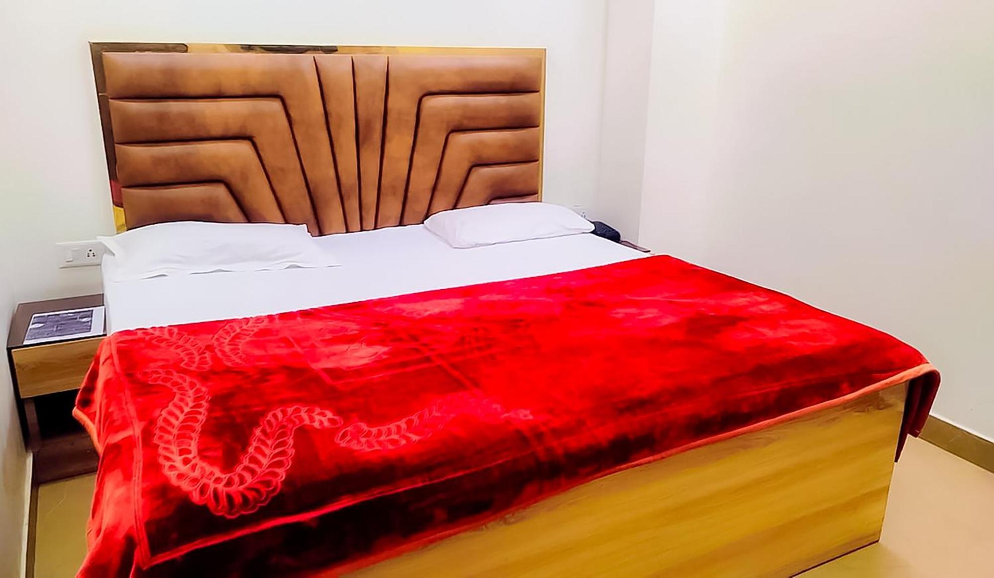 Hotel Sukoon - Ramesh Nagar Yeni Delhi Dış mekan fotoğraf