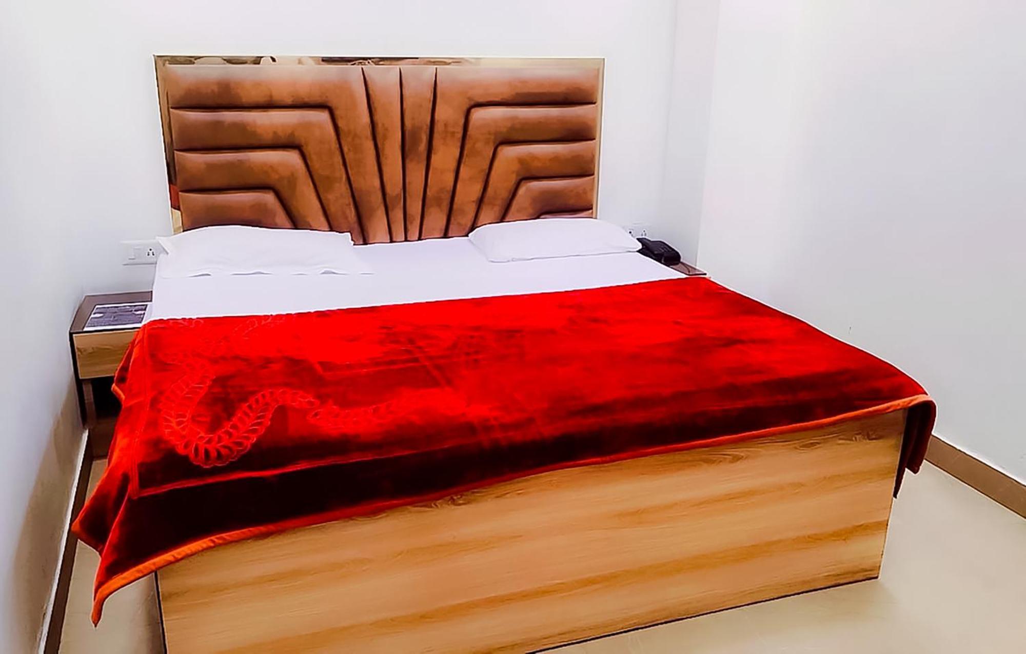 Hotel Sukoon - Ramesh Nagar Yeni Delhi Dış mekan fotoğraf