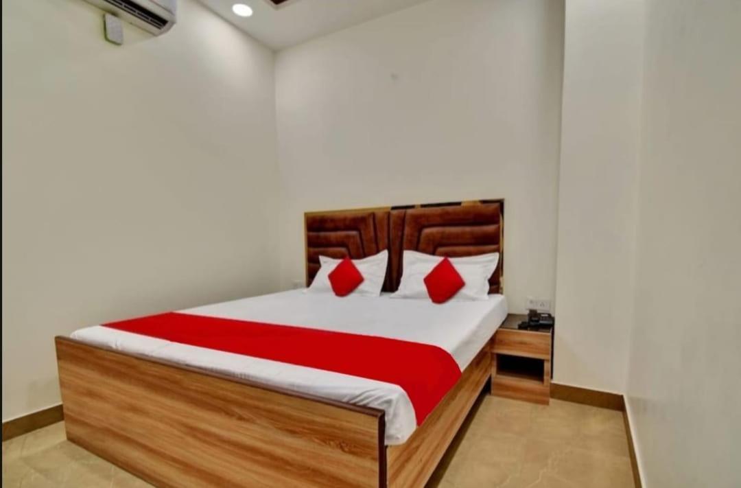 Hotel Sukoon - Ramesh Nagar Yeni Delhi Dış mekan fotoğraf