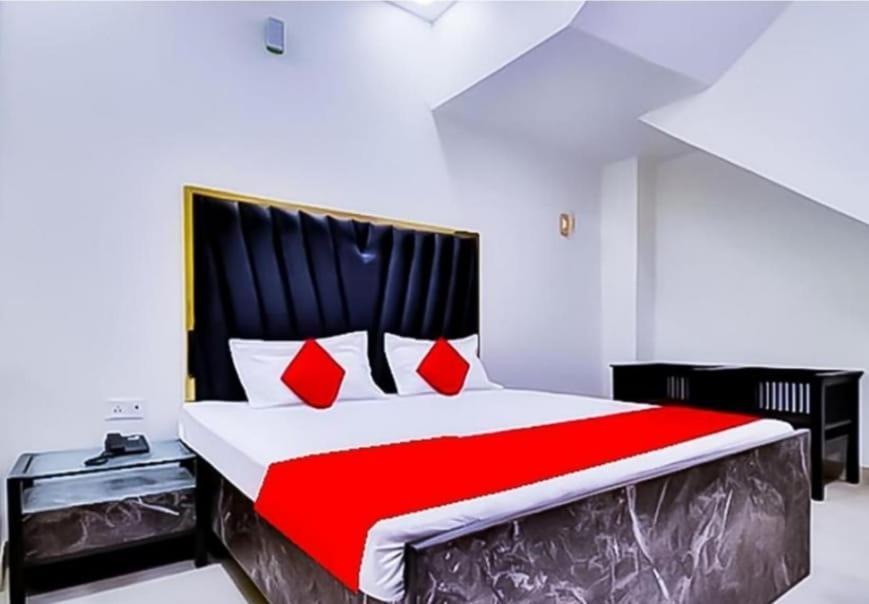 Hotel Sukoon - Ramesh Nagar Yeni Delhi Dış mekan fotoğraf