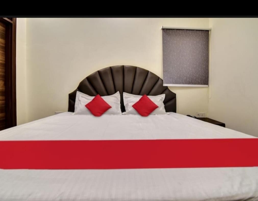 Hotel Sukoon - Ramesh Nagar Yeni Delhi Dış mekan fotoğraf