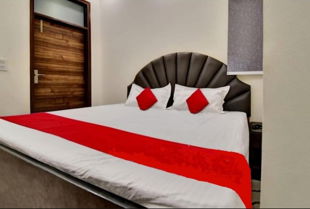 Hotel Sukoon - Ramesh Nagar Yeni Delhi Dış mekan fotoğraf