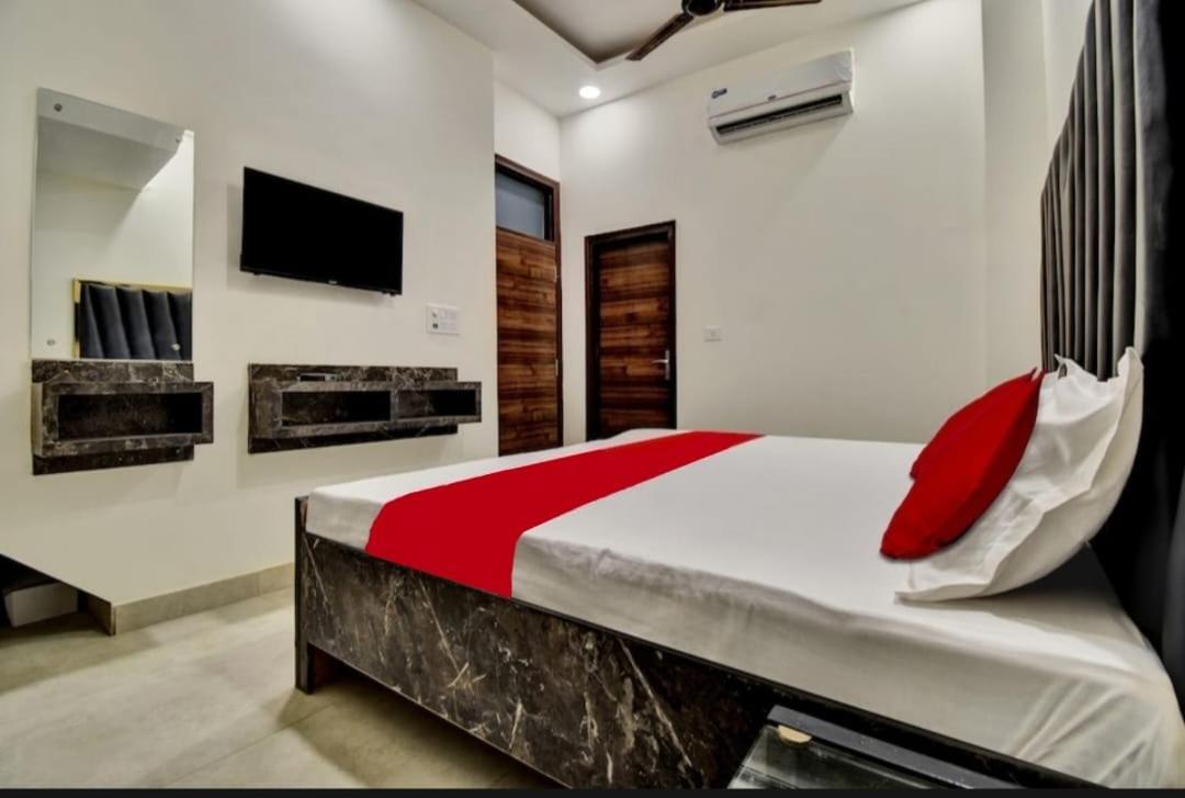 Hotel Sukoon - Ramesh Nagar Yeni Delhi Dış mekan fotoğraf