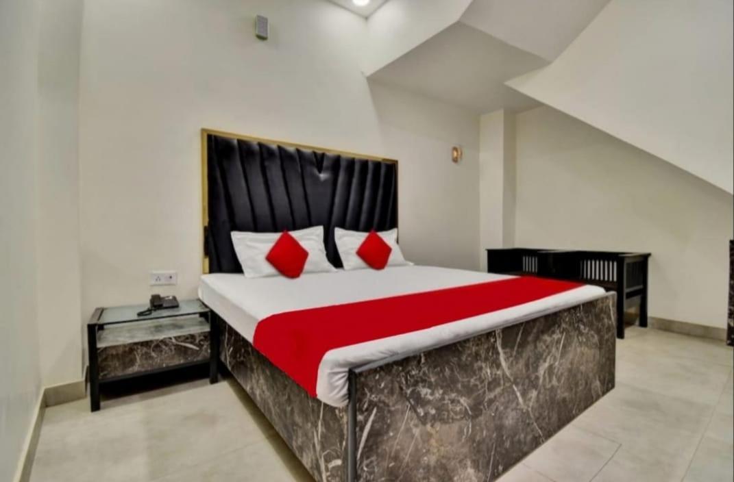 Hotel Sukoon - Ramesh Nagar Yeni Delhi Dış mekan fotoğraf